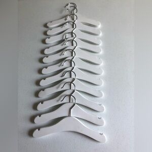 Pack 3 wooden baby hangers Zara home